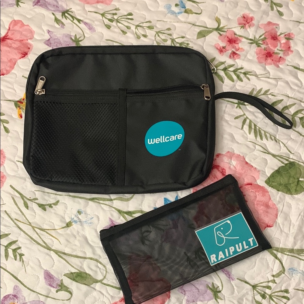 Black Wellcare Travel Pouch Set